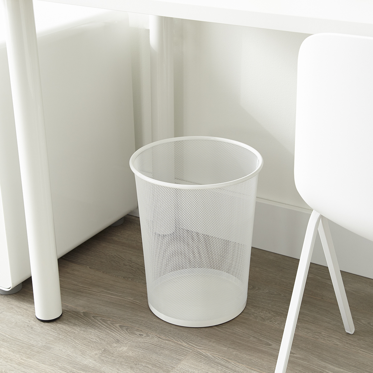 https://www.containerstore.com/catalogimages/415914/10058373_mesh_trashcan_white.jpg