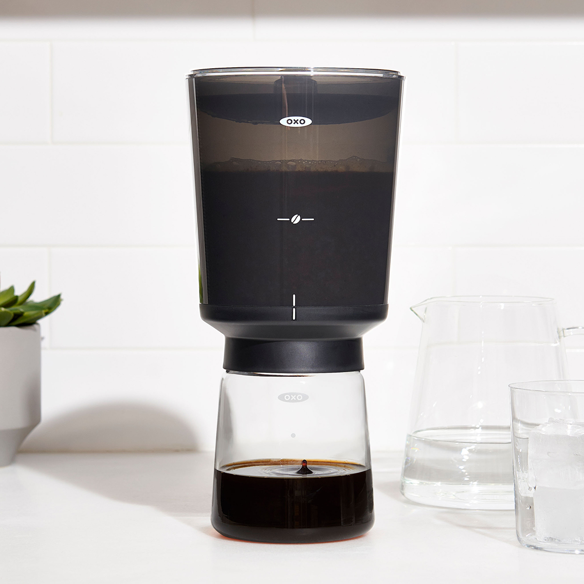 OXO Brew Compact Cold Brew Maker Video