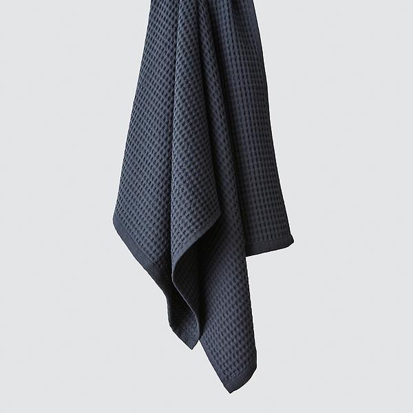 https://www.containerstore.com/catalogimages/499801/10096034-Mara_Organic_Waffle_Towel_M.jpg?width=600&height=600&align=center