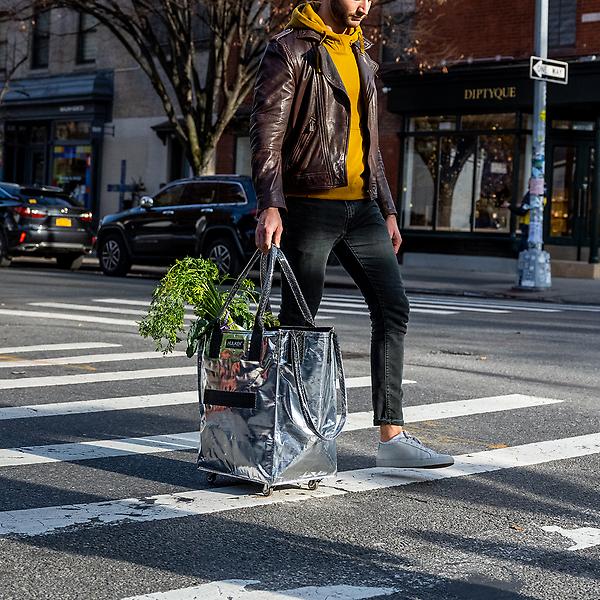 Who Started the Rolling Tote Bag Trend? We Explain – HULKEN®